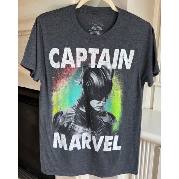 Marvel Men's T-Shirt Graphic Tee Captain Marvel Size Small - Picture 2 of 7